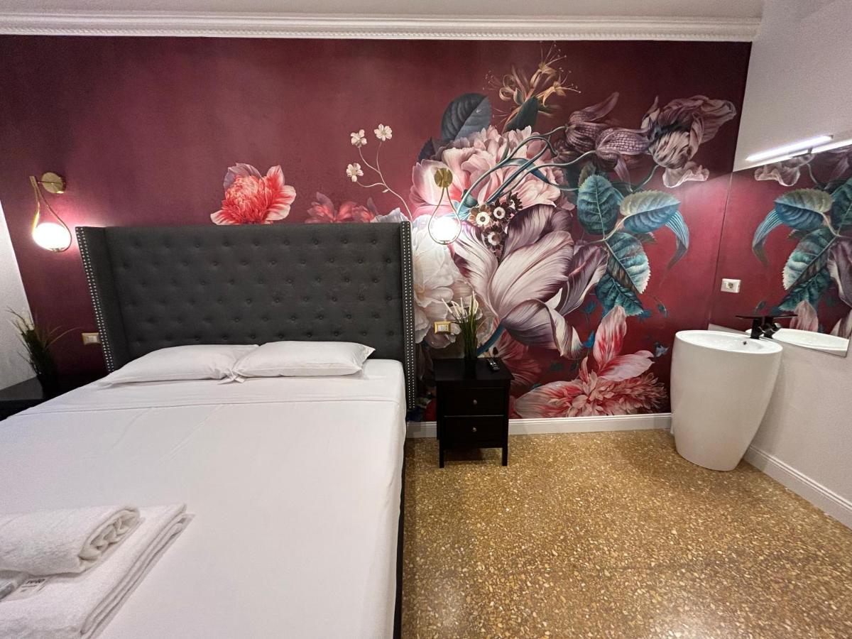 Raffaello'S Place Rome Luaran gambar