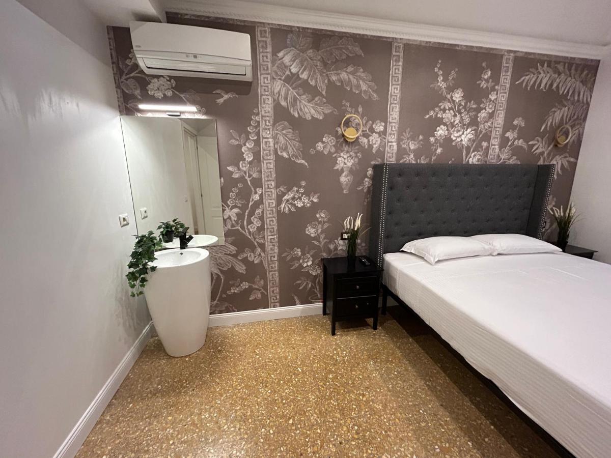Raffaello'S Place Rome Luaran gambar
